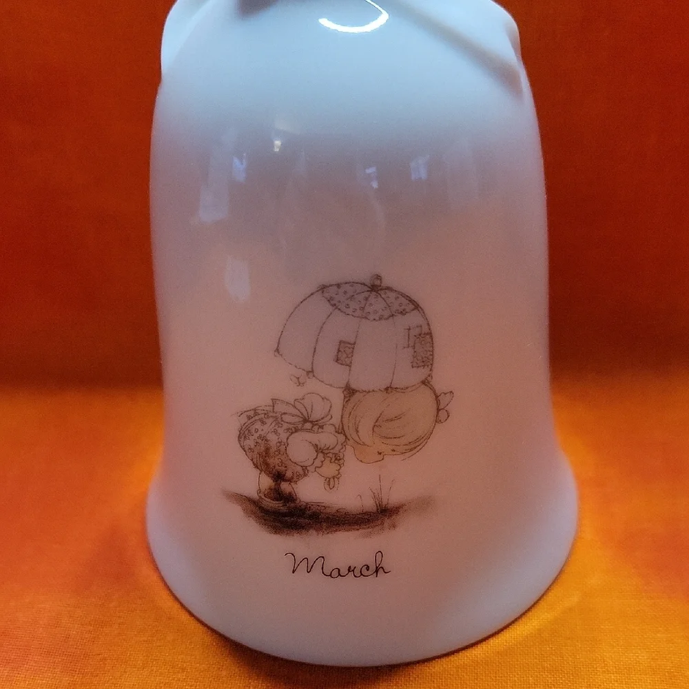 Precious Moments March Bell with Heart Handle Girl with Umbrella
